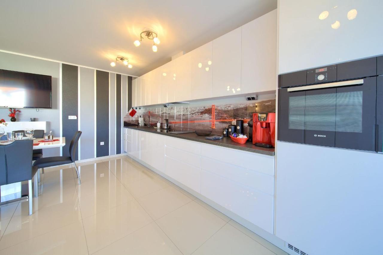 Apartment Crystal Aura Malinska Exterior photo